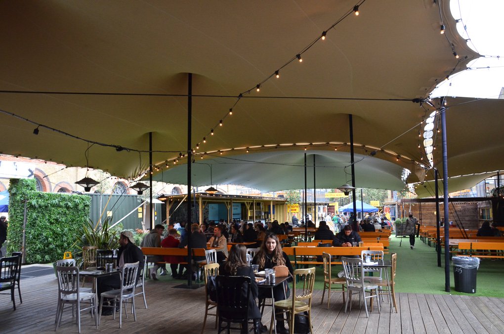 Stretch tents for pubs