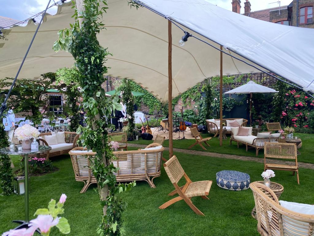 8 Benefits Of Hiring A Stretch Tent For Your Garden Party